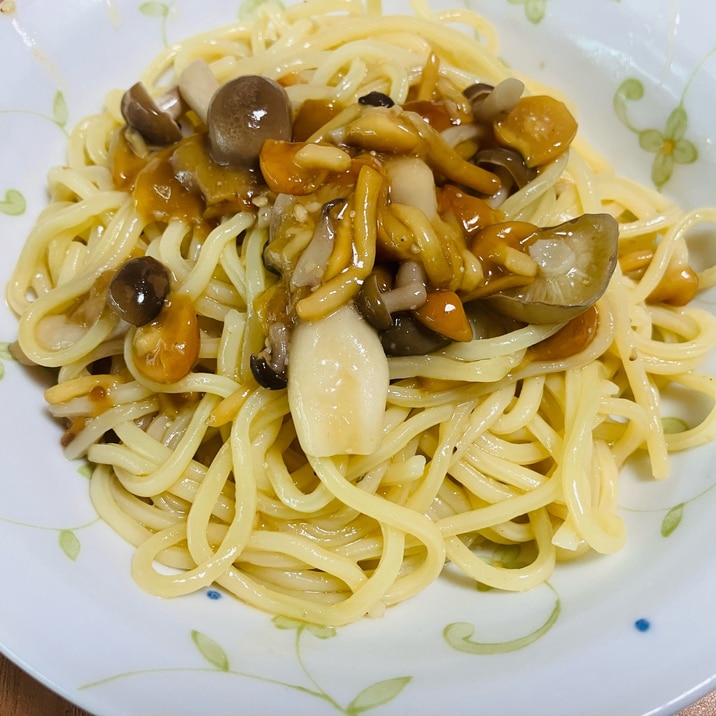 なめこのバター醤油パスタ